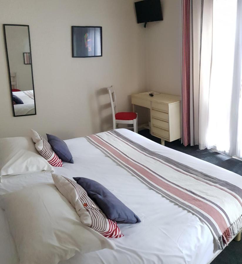 Hotel Pyrenees Atlantique サン・ペ・シュル・ニヴェル エクステリア 写真
