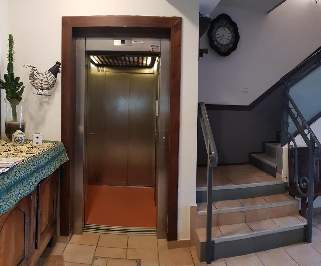 Hotel Pyrenees Atlantique サン・ペ・シュル・ニヴェル エクステリア 写真